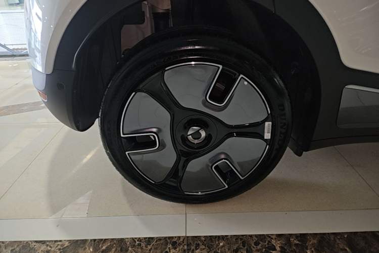Used smart #1 2024 Dynamic Luxury Edition Right Rear Wheel Hub