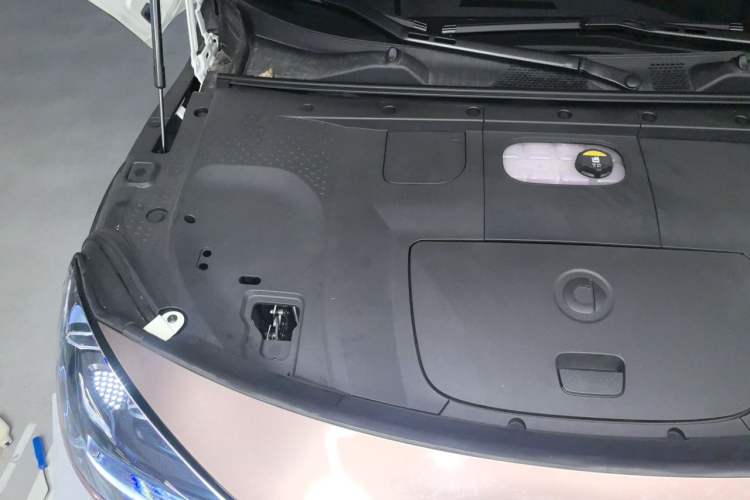 Used smart #1 2024 Premium Edition Engine Bay Right