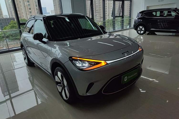 Used smart #1 2026 Dynamic New Luxury Edition Front Right 45 Deg