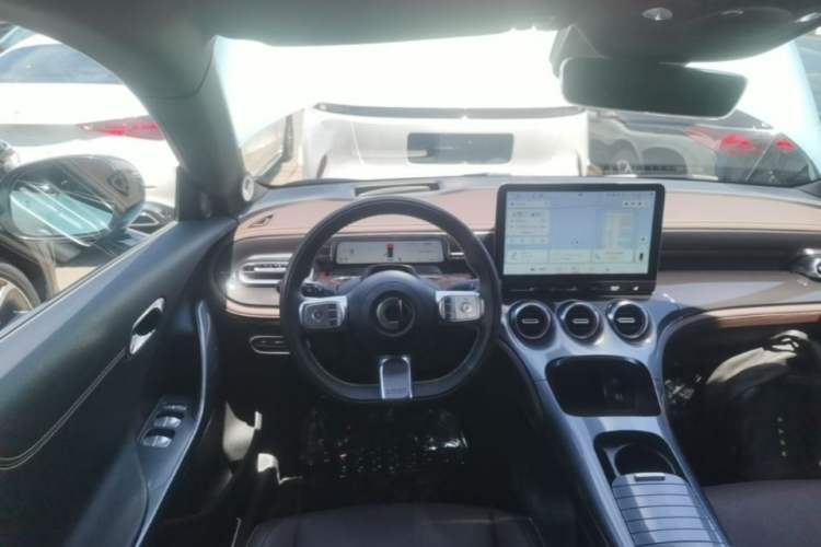 Used smart #3 2024 Dynamic All-Wheel Drive Edition Steering Wheel