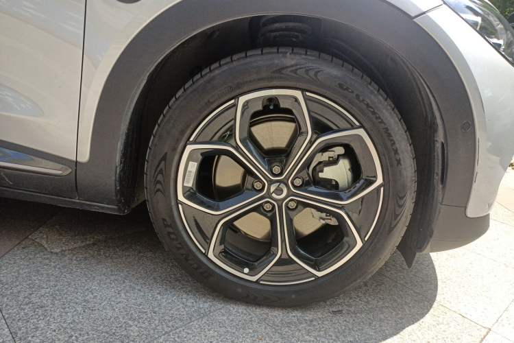 Used smart #3 2024 Dynamic All-Wheel Drive Edition Right Front Wheel Hub