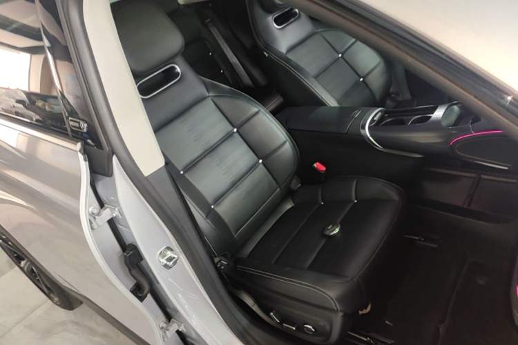Used smart #3 2024 Dynamic Long-Range Edition Right Front Seat