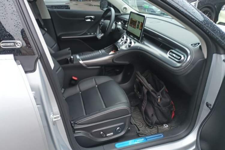 Used smart #3 2024 Dynamic Long-Range Edition Right Front Seat