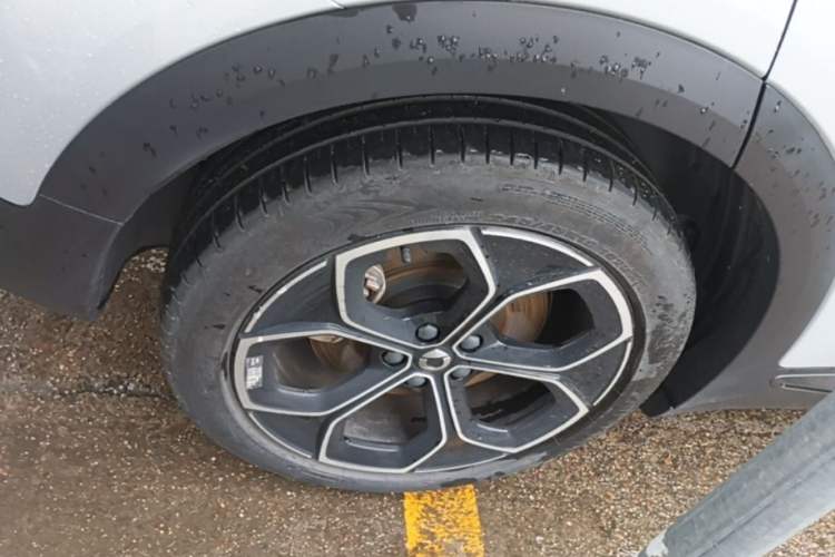 Used smart #3 2024 Dynamic Long-Range Edition Right Rear Wheel Hub