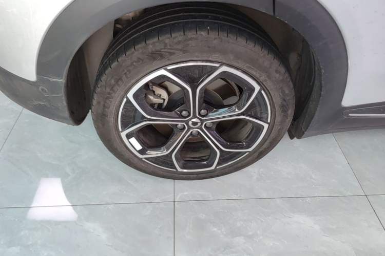 Used smart #3 2024 Dynamic All-Wheel Drive Edition Right Rear Wheel Hub