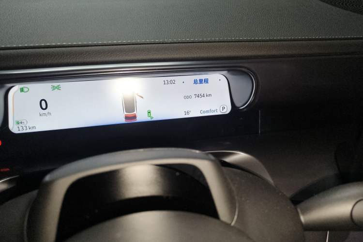 Used smart #3 2024 Dynamic Long-Range Edition Odometer Close Up