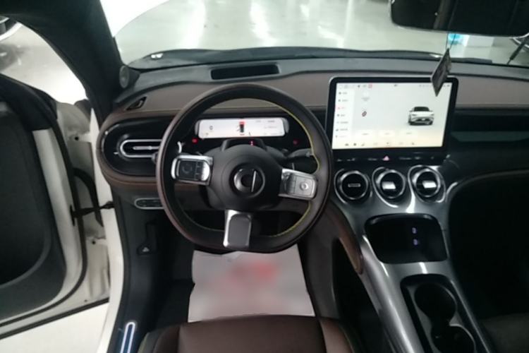 Used smart #3 2024 Dynamic All-Wheel Drive Edition Steering Wheel