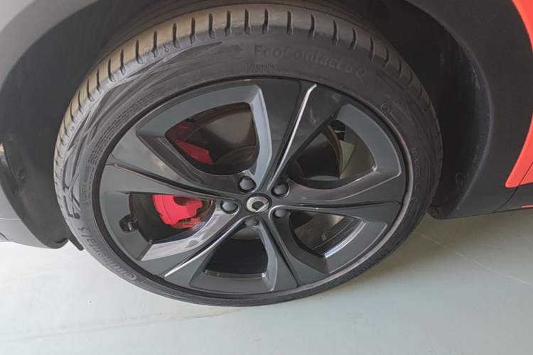 Used smart #3 2024 BRABUS Performance Edition Left Front Wheel Hub