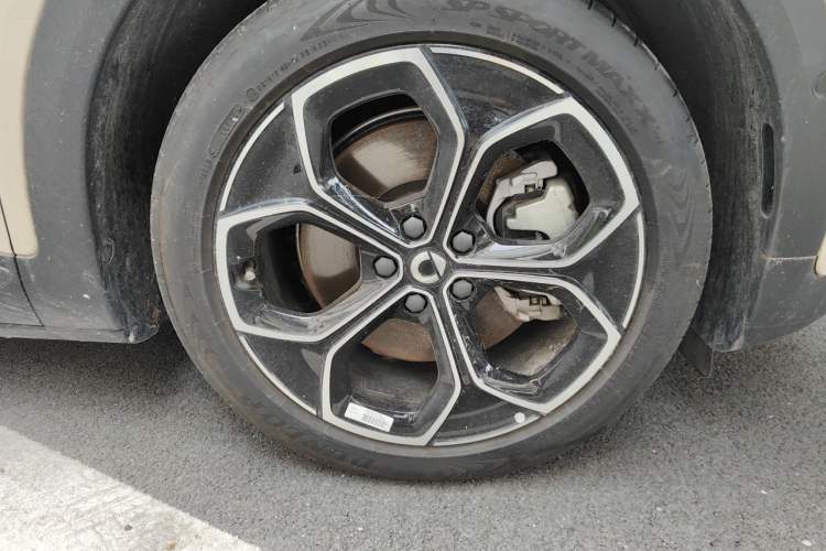Used smart #3 2024 Dynamic All-Wheel Drive Edition Right Front Wheel Hub