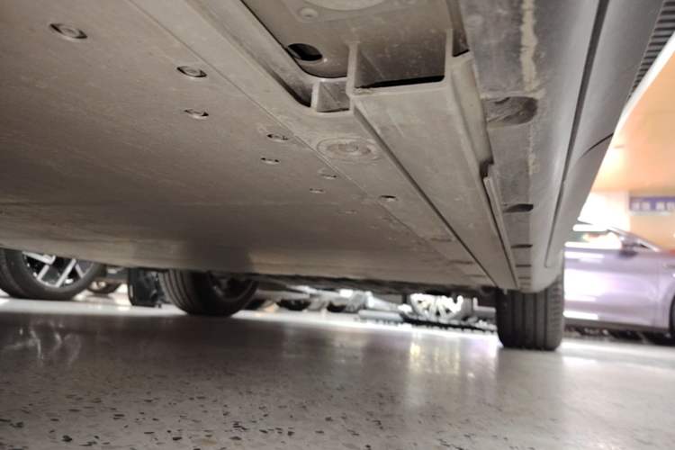 Used smart #5 2024 Long-Range Journey Luxury Edition Right Side Sill