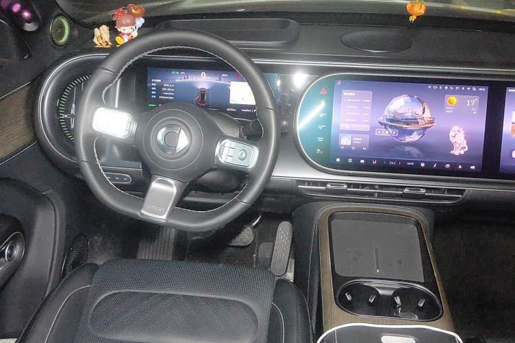 Used smart #5 2024 Long-Range Journey Luxury Edition Steering Wheel