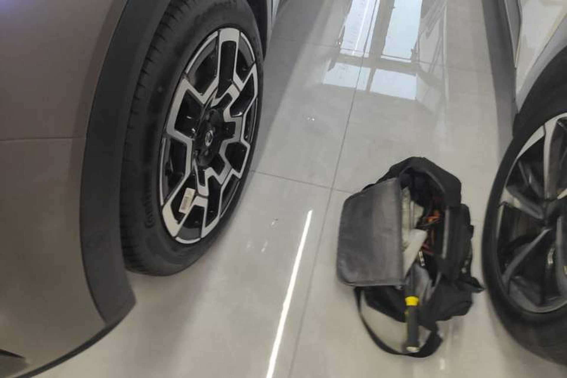 Used smart #5 2024 Jungle Realm Limited Edition Left Front Wheel Hub