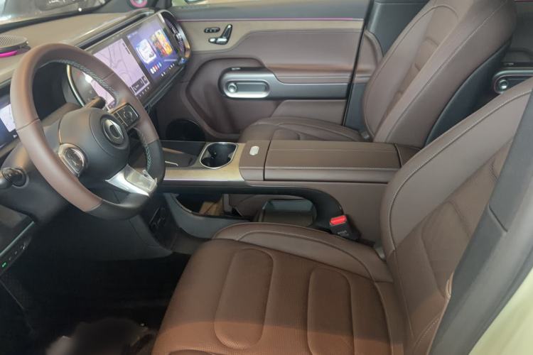Used smart #5 2024 Long-Range Journey Luxury Edition Interior 1