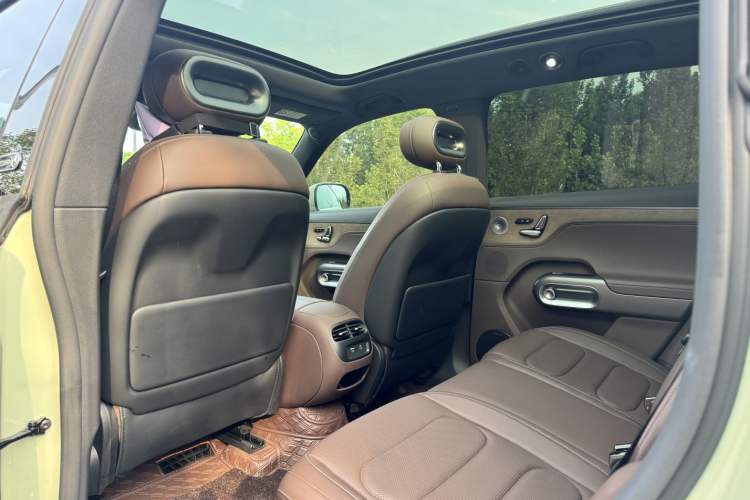 Used smart #5 2024 Long-Range Journey Luxury Edition Interior 4