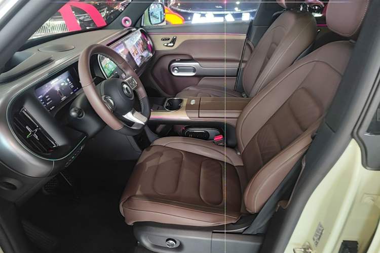 Used smart #5 2024 Ultra-Long Range Extraordinary Journey Luxury Edition Left Front Seat