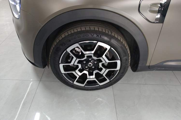 Used smart #5 2024 Jungle Realm Limited Edition Left Front Wheel Hub