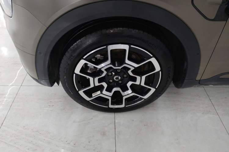 Used smart #5 2024 Jungle Realm Limited Edition Left Front Wheel Hub
