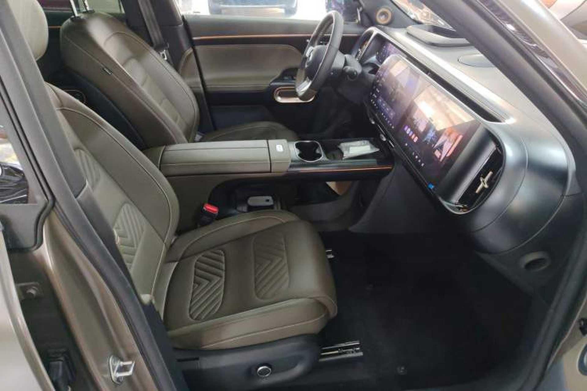 Used smart #5 2024 Jungle Realm Limited Edition Right Front Seat