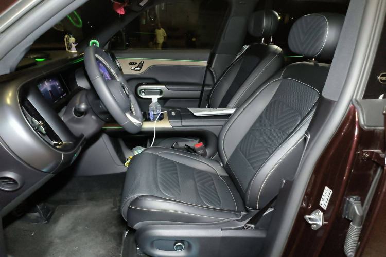 Used smart #5 2024 Long-Range Journey Luxury Edition Left Front Seat