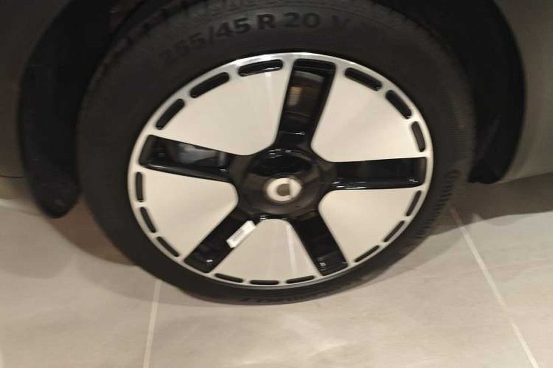 Used smart #5 2024 Ultra-Long Range Extraordinary Journey Luxury Edition Right Rear Wheel Hub
