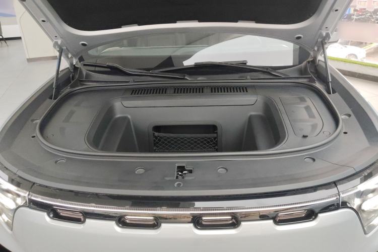 Used smart #5 2024 Long-Range Journey Luxury Edition Engine Bay