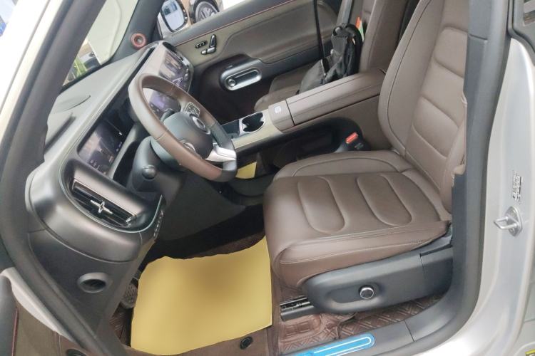 Used smart #5 2024 Long-Range Journey Luxury Edition Left Front Seat