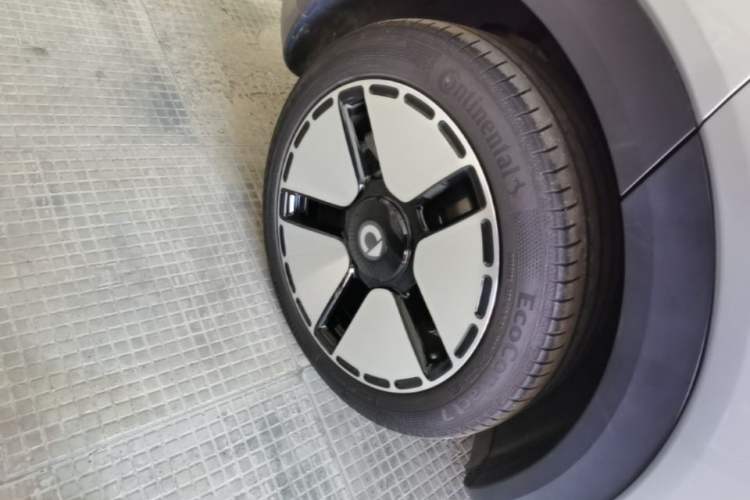 Used smart #5 2024 Ultra-Long Range Extraordinary Journey Luxury Edition Right Rear Wheel Hub