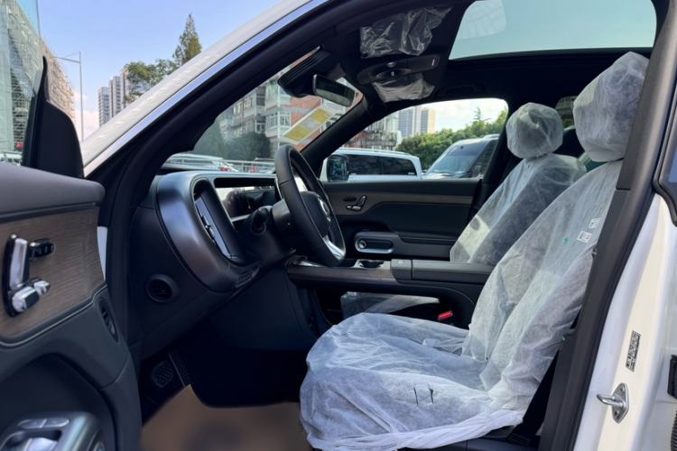 Used smart #5 2024 Long-Range Journey Luxury Edition Interior 6