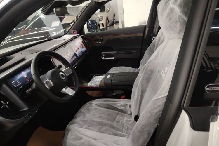 Used smart #5 2024 Long-Range Journey Luxury Edition Left Front Seat