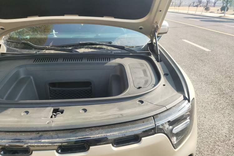 Used smart #5 2024 Long-Range Journey Luxury Edition Engine Bay Left