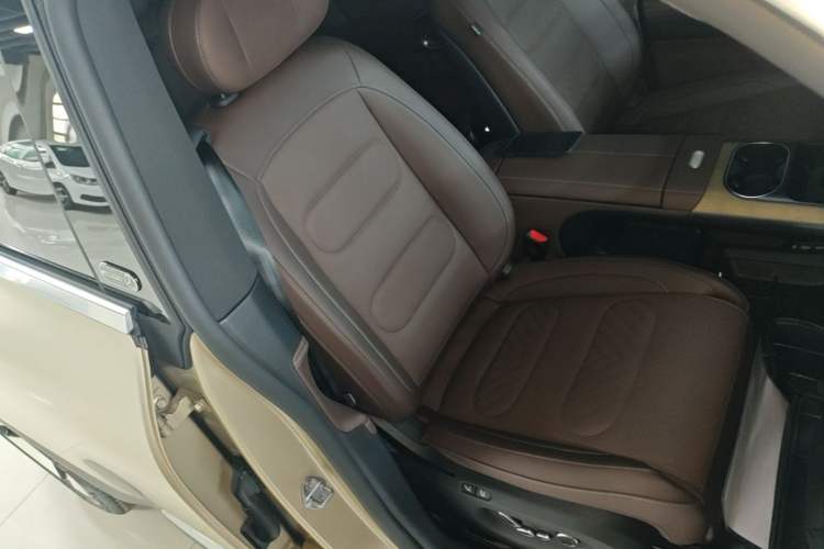 Used smart #5 2024 Long-Range Journey Luxury Edition Right Front Seat
