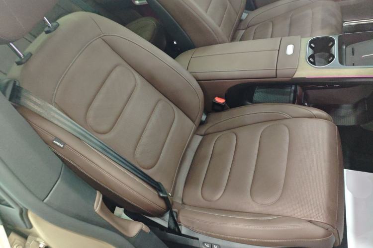Used smart #5 2024 Long-Range Journey Luxury Edition Right Front Seat