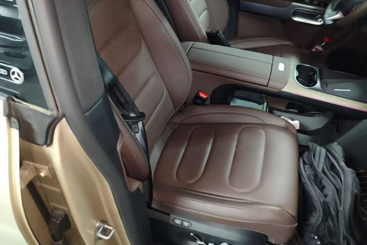 Used smart #5 2024 Long-Range Journey Luxury Edition Right Front Seat