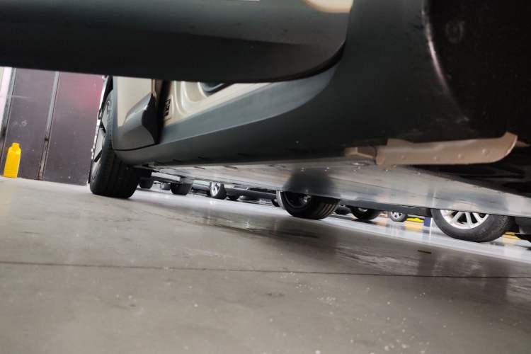 Used smart #5 2024 Long-Range Journey Luxury Edition Right Side Sill