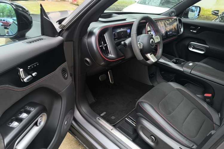Used smart #5 2025 BRABUS Supercharged Edition Driver Seat