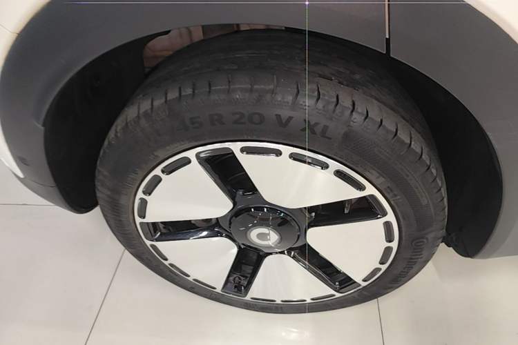 Used smart #5 2025 Ultra-Long Range Luxury Four-Wheel Drive Edition Right Rear Wheel Hub