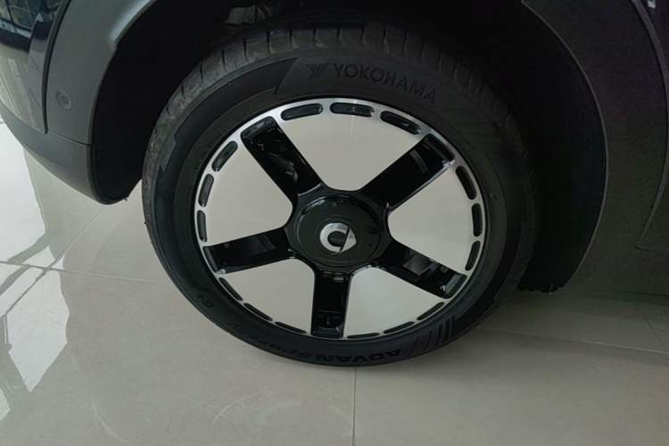 Used smart #5 2026 Model 252 Ultra Right Rear Wheel Hub