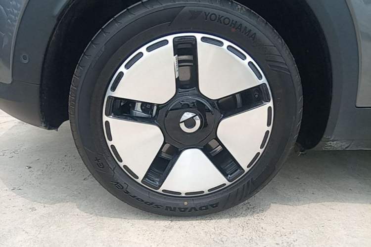 Used smart #5 2026 Model 252 Ultra Right Rear Wheel Hub