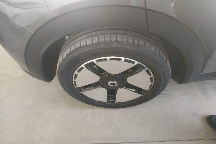 Used smart #5 2026 Model 252 Ultra Right Rear Wheel Hub