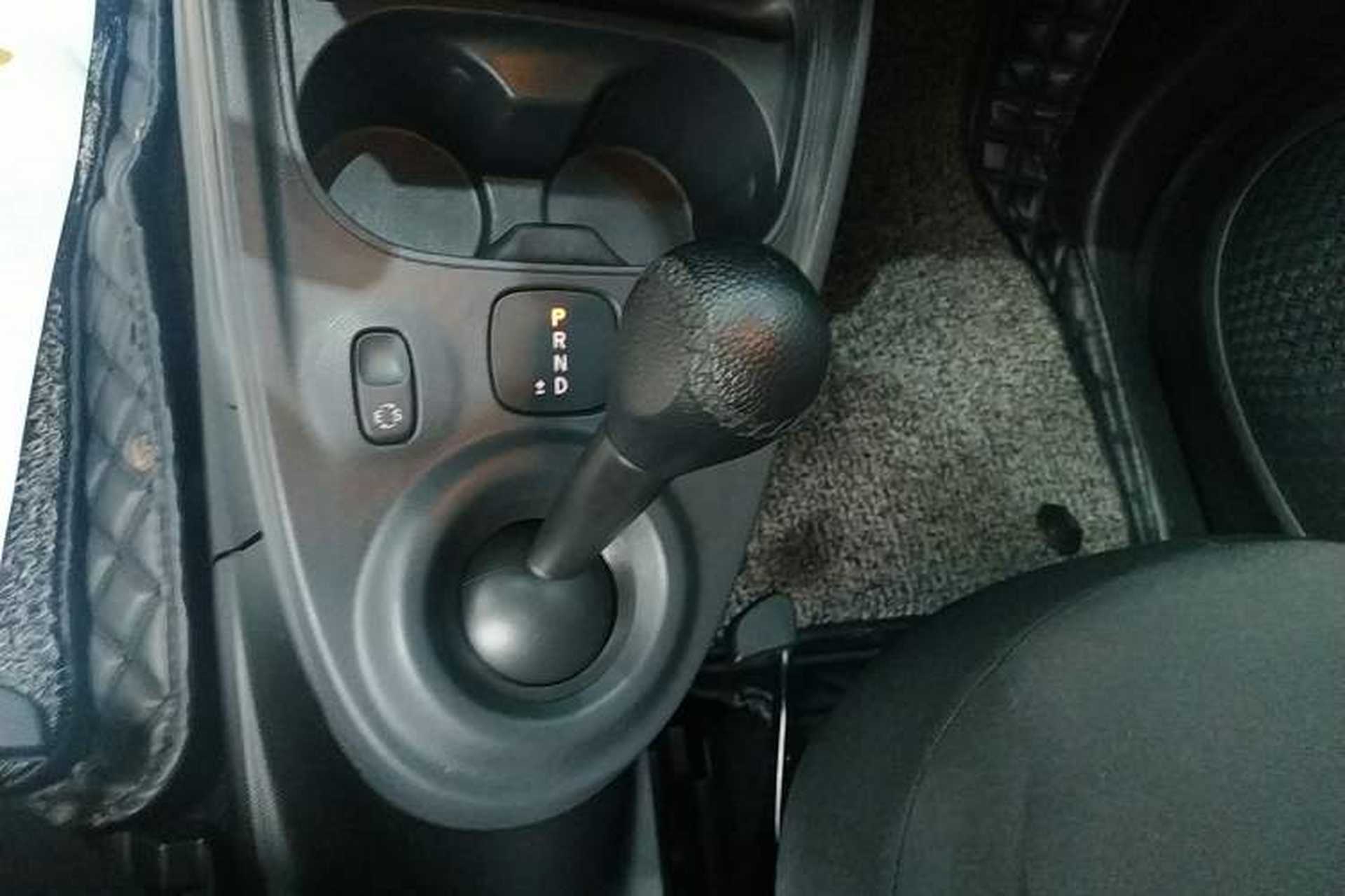 Used smart forfour 2018 1.0L 52 kW Dynamic Edition Gear Lever