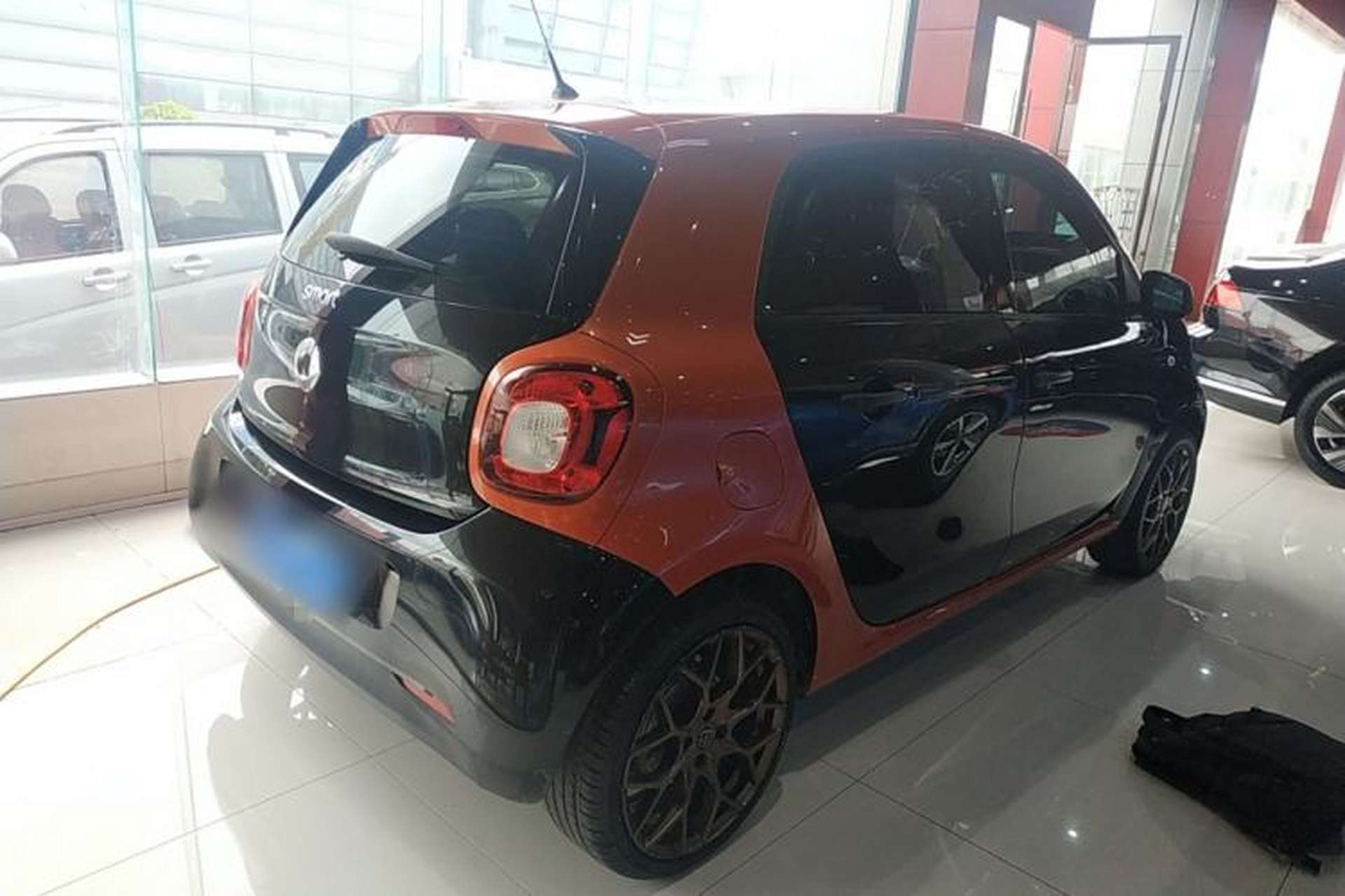 Used smart forfour 2018 1.0L 52 kW Dynamic Edition Rear Right 45 Deg