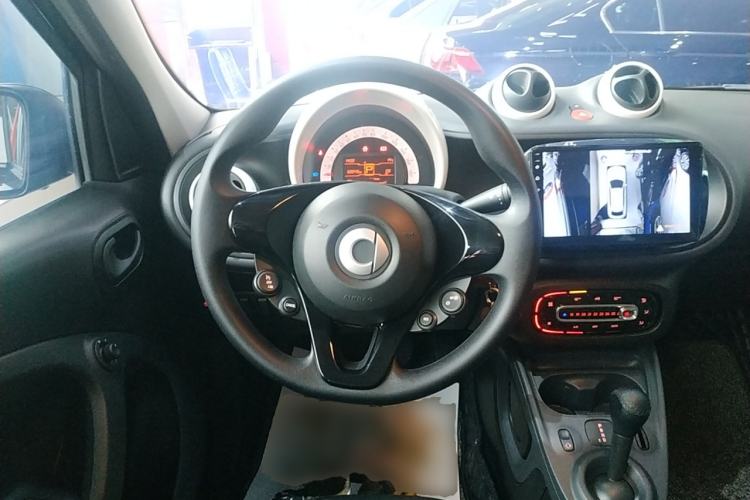 Used smart forfour 2018 1.0L 52 kW Dynamic Edition Steering Wheel