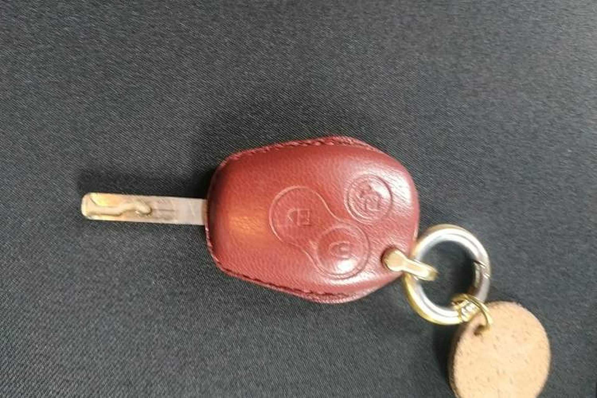 Used smart forfour 2018 1.0L 52 kW Dynamic Edition Vehicle Key