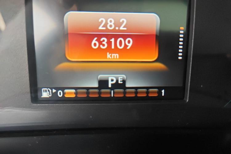 Used smart forfour 2016 1.0L 52 kW Passion Edition Odometer Close Up