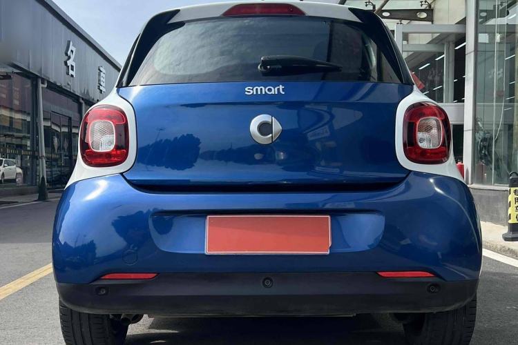 Used smart forfour 2016 1.0L 52 kW Passion Edition Exterior 4