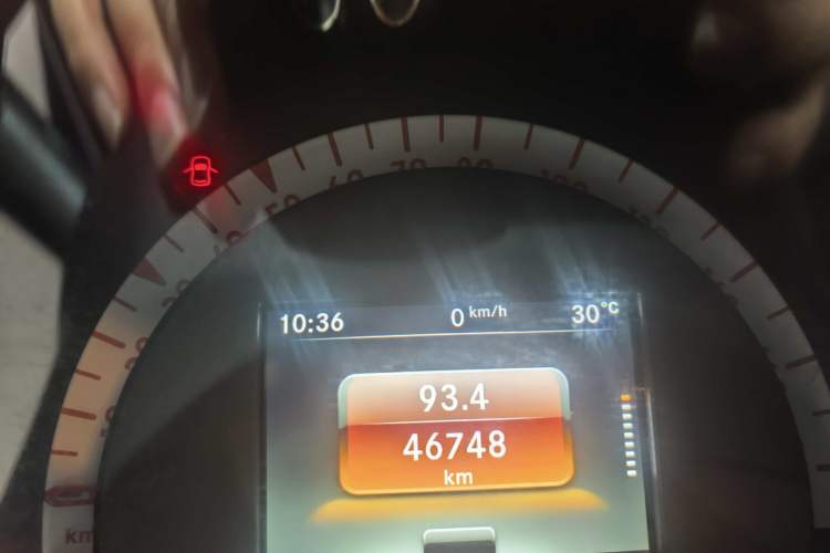 Used smart forfour 2016 1.0L 52 kW Passion Edition Odometer Close Up