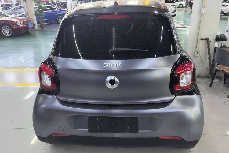 Used smart forfour 2018 1.0L 52 kW Dynamic Edition Exterior 4