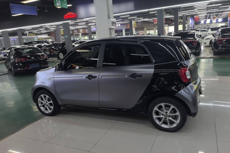 Used smart forfour 2018 1.0L 52 kW Dynamic Edition Exterior 5