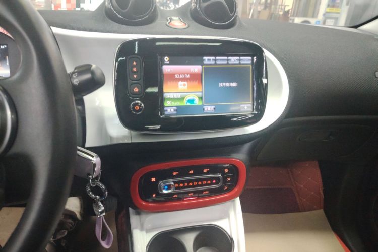 Used smart forfour 2016 0.9T 66 kW Pioneer Edition Audio And AC Panel