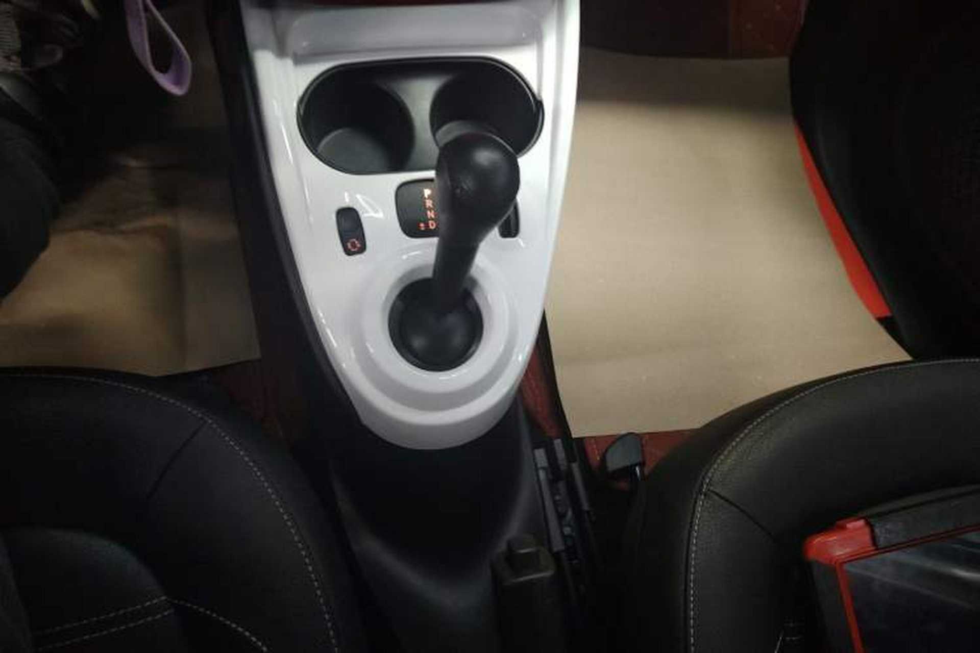 Used smart forfour 2016 0.9T 66 kW Pioneer Edition Gear Lever